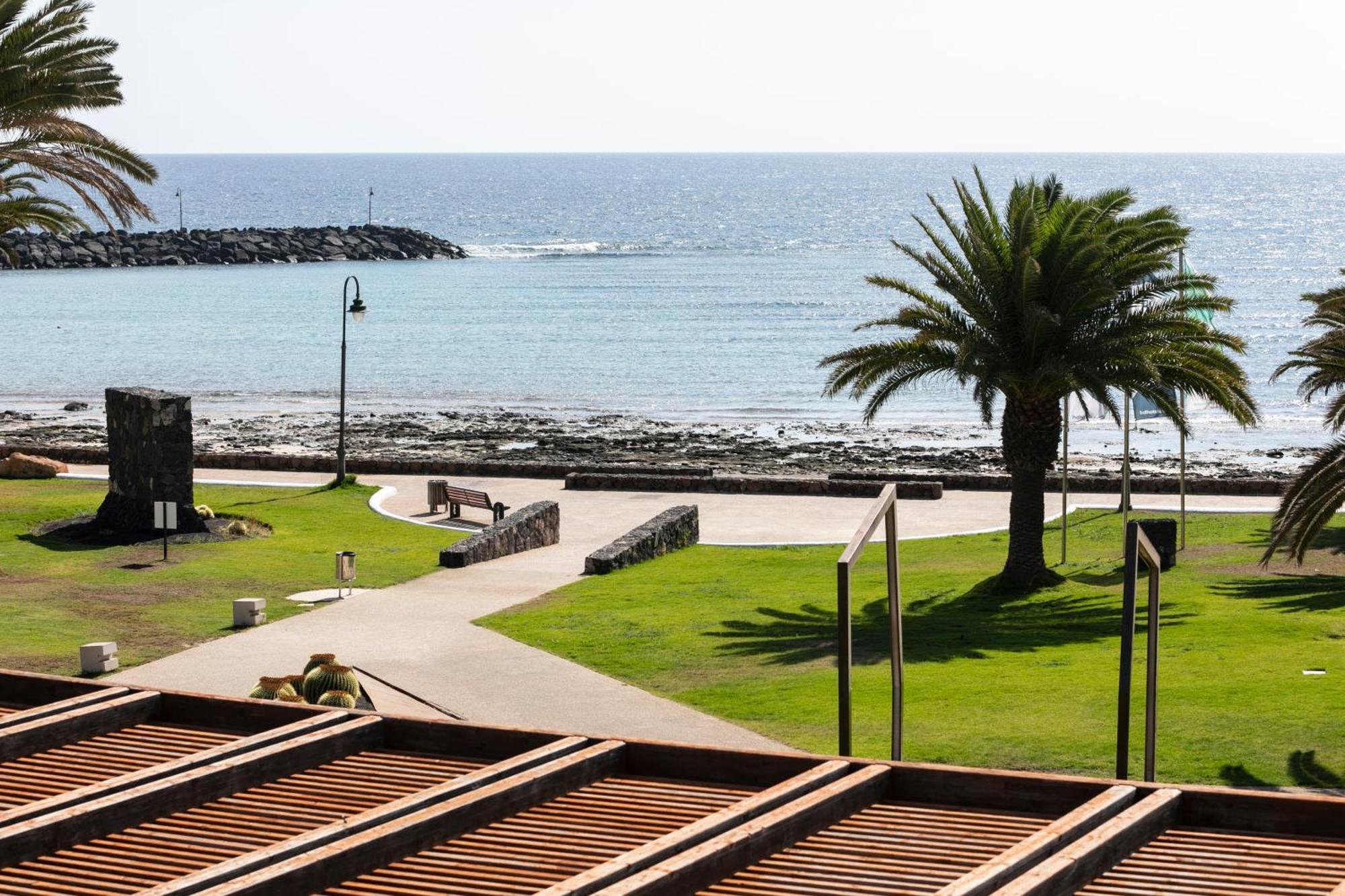 Hd Beach Resort Costa Teguise Esterno foto